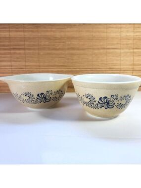 Pyrex Homestead #401 Bowls – 750 ml (1½ pt) – Set of 2